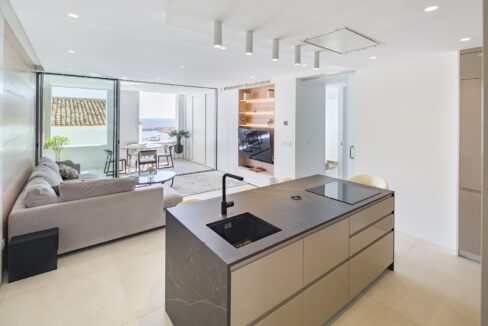 1 A JOM 1a - Kitchen 2 bedroom apartment for rent in Puerto Banus, beachside, sea views, Marbella, Costa del Sol
