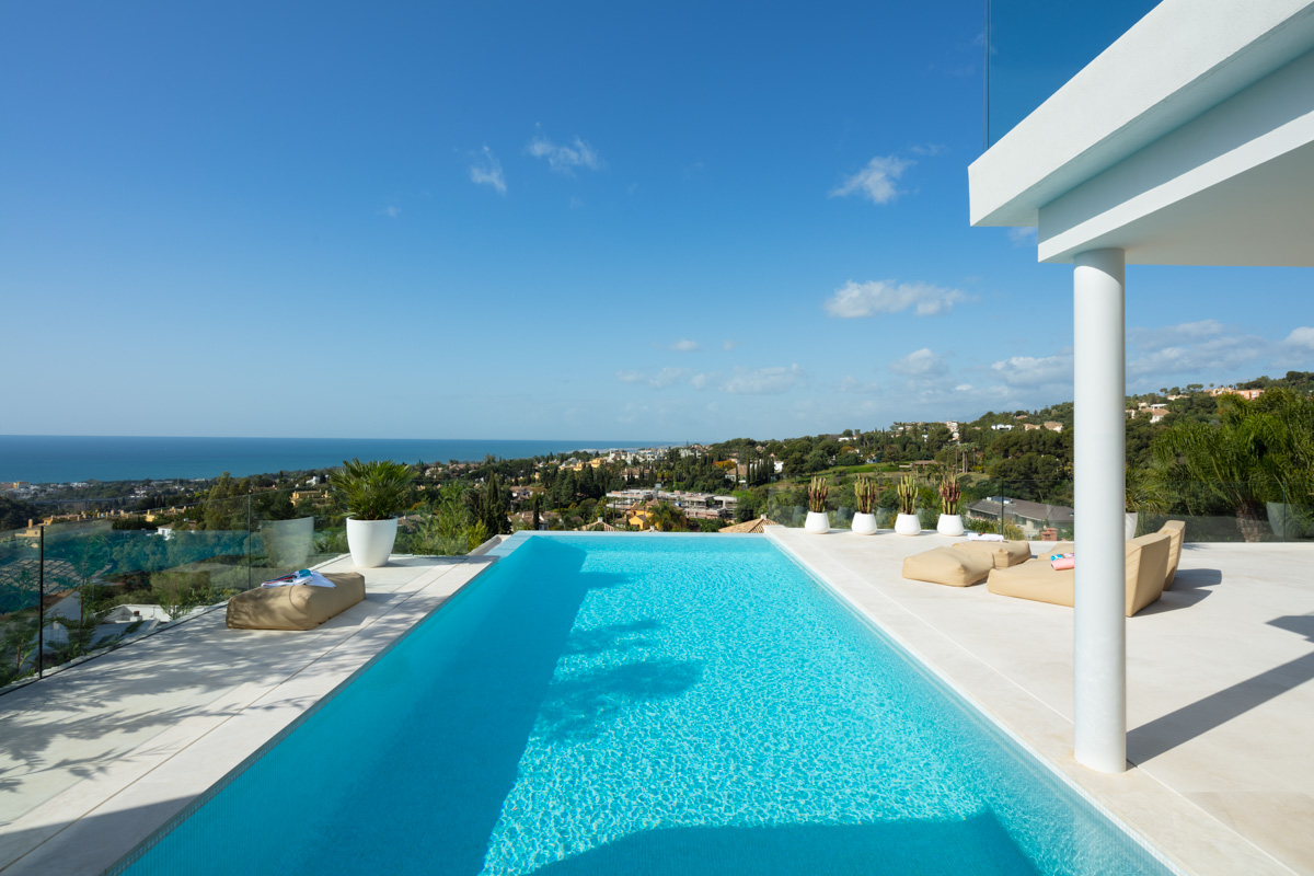 Luxury villa for sale in Marbella Golden Mile