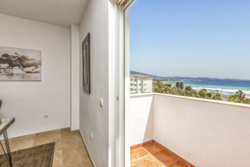11 - Beachfront apartment in Puerto Banus, Playa Rocio, Marbella - Jacques Olivier Marbella