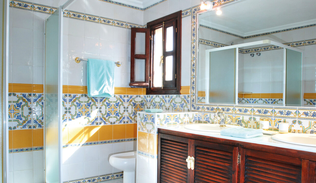 5 bedroom Villa for sale in El Paraiso Alto - Jacques Olivier Marbella 2021 -13