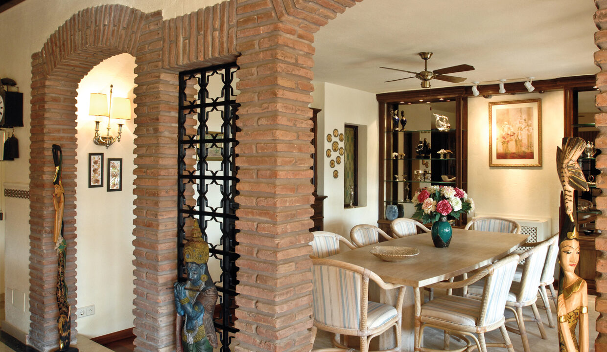 5 bedroom Villa for sale in El Paraiso Alto - Jacques Olivier Marbella 2021 - 7