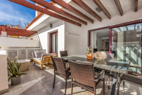 sunny apartment -Holiday rental in La Maestranza (Puerto Banús)- Jacques Olivier Marbella