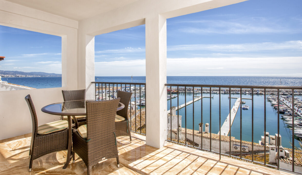 Puerto Banus 2 Bedroom apartment with sea views- Sales and Rentals - Jacques Olivier Marbella