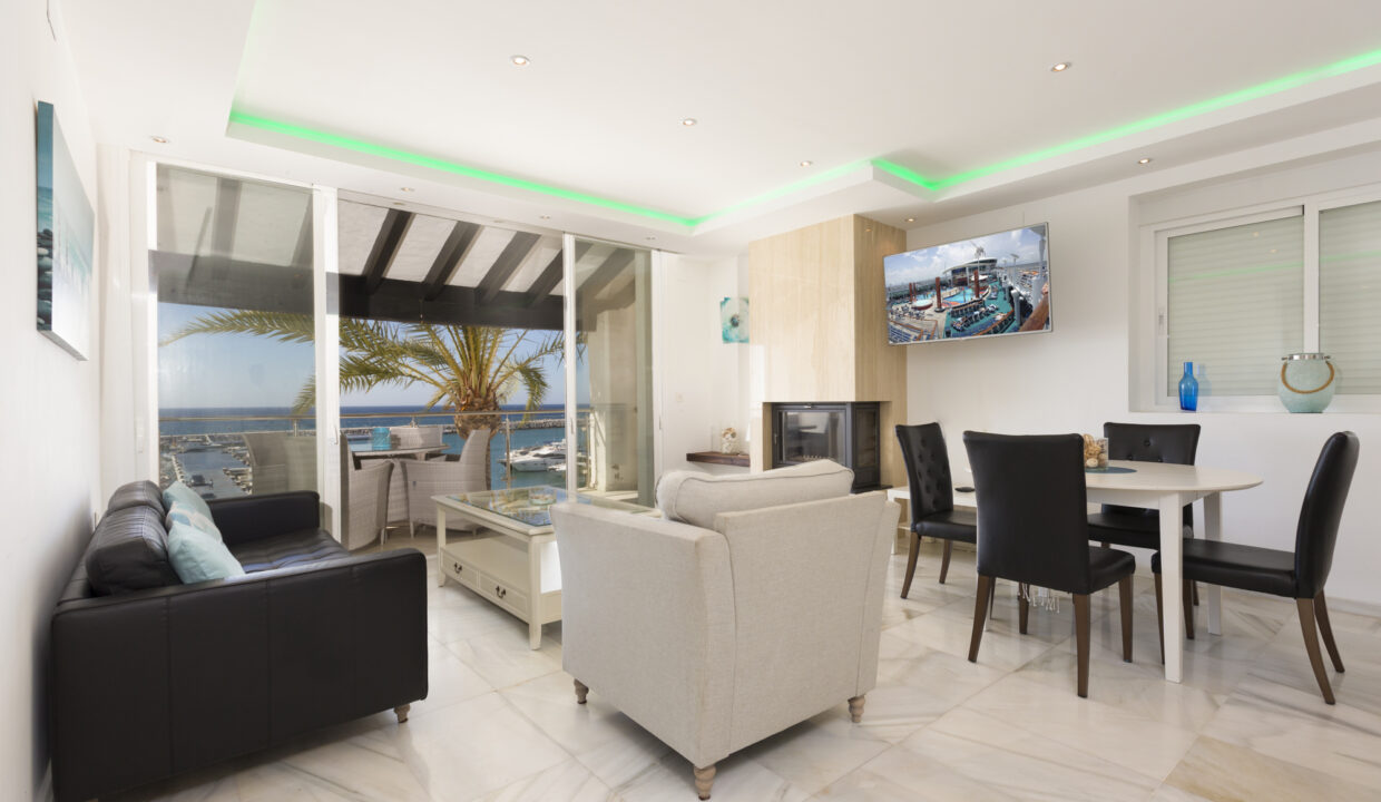 VFirst Line Luxury Apartment in Puerto Banus - Jacques Olivier Marbella