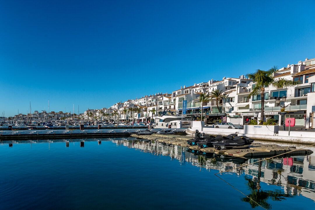 Rent this first line in Puerto Banus Marina (Puerto Banús - Jacques Olivier Marbella