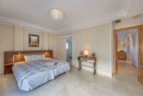 Luxury Penthouse 4 bed 3 bath by Puerto Banus, Marbella Costa del sol