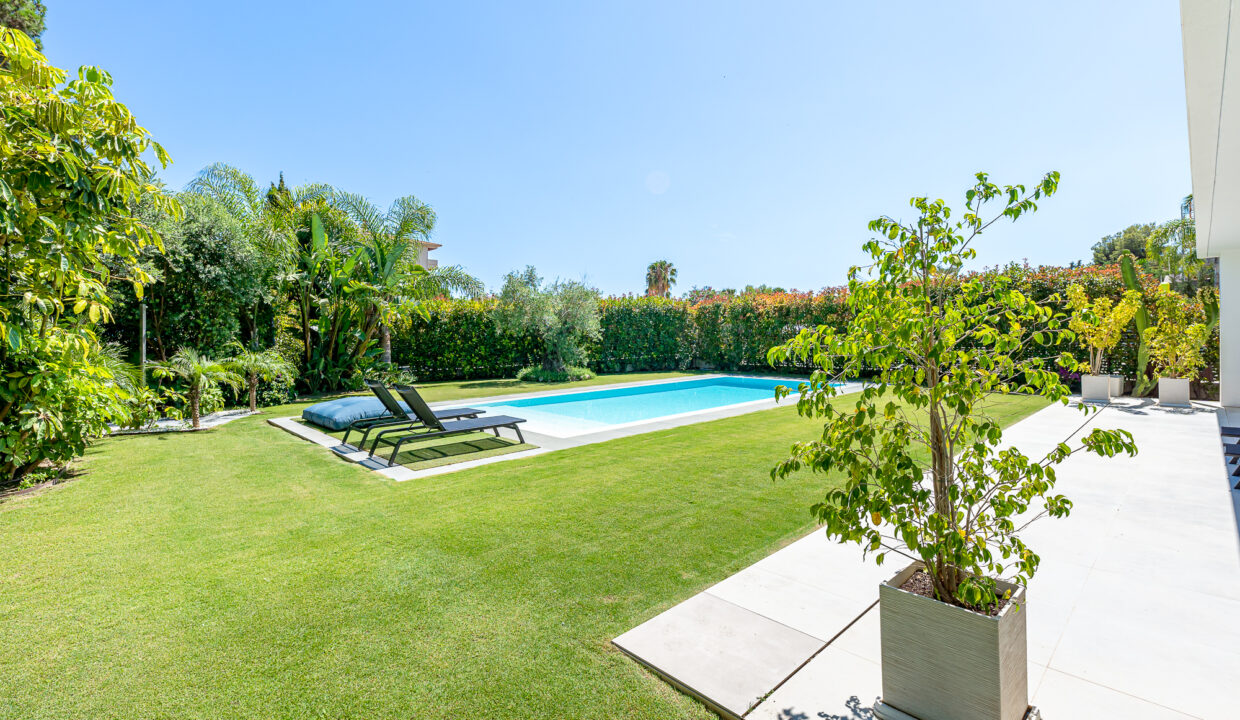 Luxury Villa to rent in Puerto Banus, Marbella - Jacques Olivier Marbella