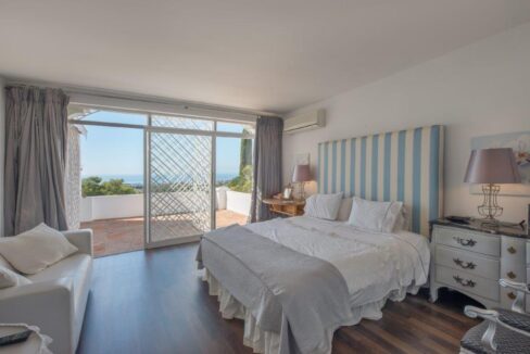 bedroom - Marbella Hill Club · Elegant Villa with sea views located
