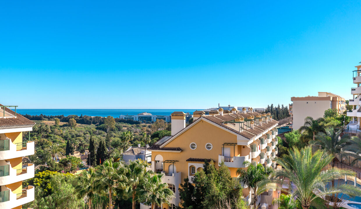 sea views Senorio de Aloha Luxury Penthouse, Marbella