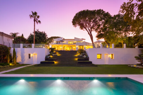 6-Bed Villa for sale in Nueva Andalucia - Jacques Olivier Marbella