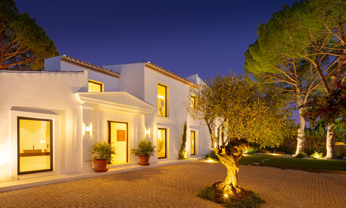 6-Bed Villa for sale in Nueva Andalucia - Jacques Olivier Marbella