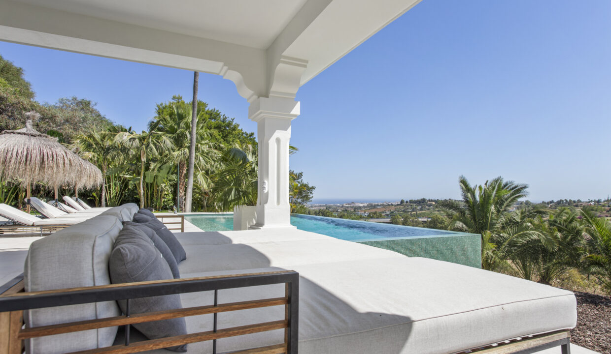 2021.06.29 - Homerun bRenovated 5 bedroom villa for sale in Benahavis - Jacques Olivier Marbella