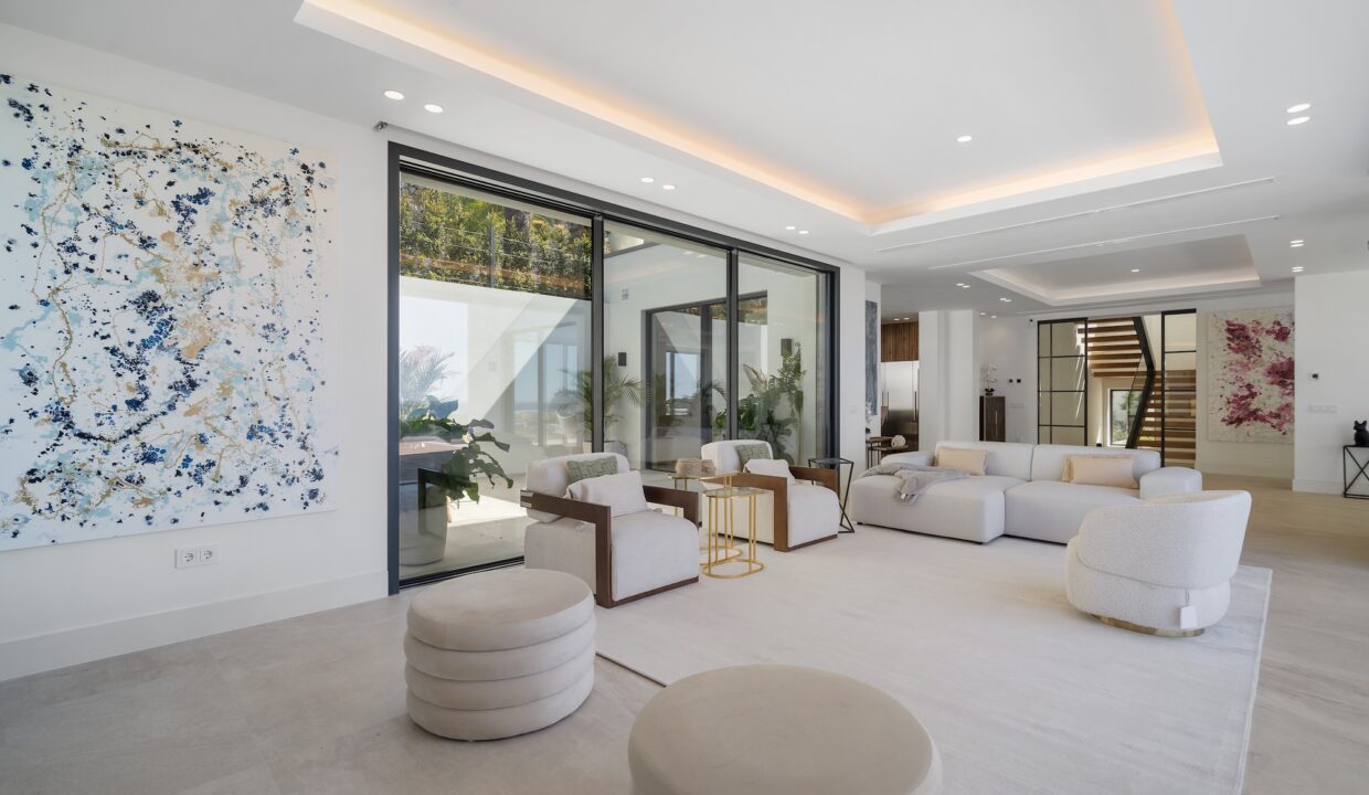 For sale Villa with Panoramic Sea Views, Rio Real, Marbella - Jacques Olivier Marbella