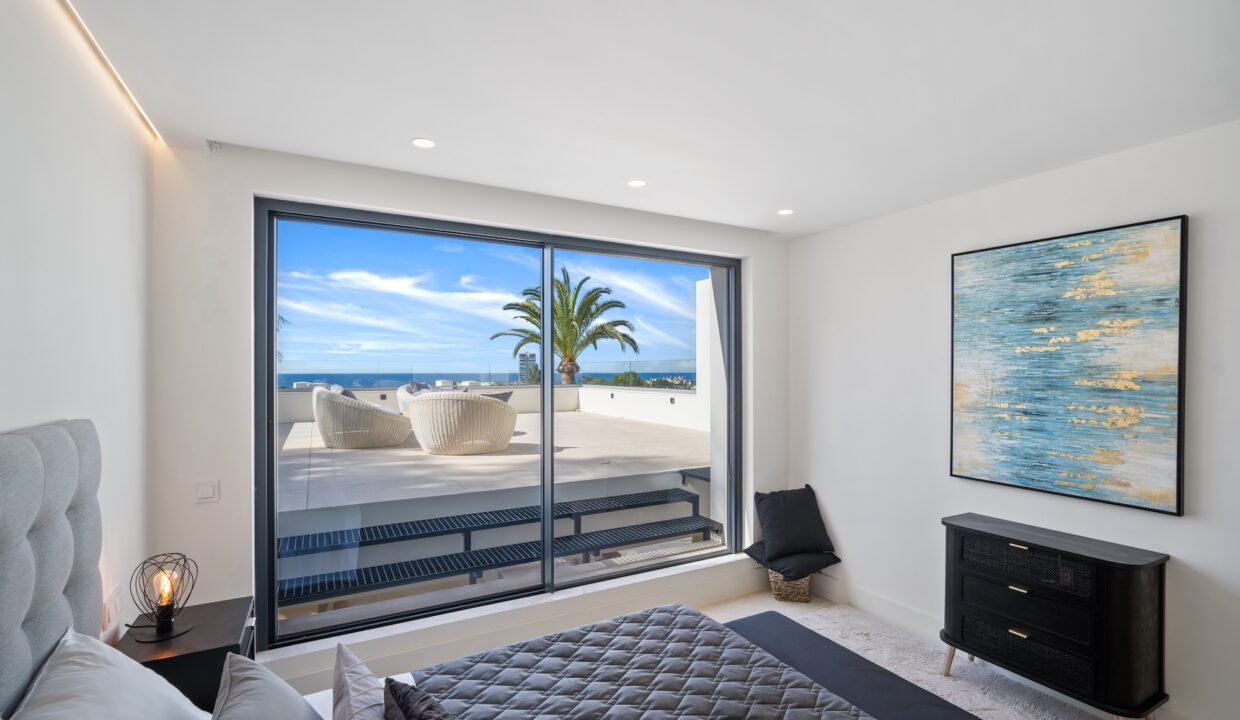 bedroom with views - Spectacular Villa with Panoramic Sea Views, Rio Real, Marbella - Jacques Olivier Marbella