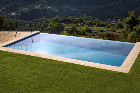 pool - Villa for sale in Monte Mayor with open views to the sea and mountains views - Jacques Olivier Marbella