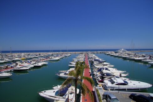 Port view from balcony - apartment for sale in Puerto Banus - Jacques Olivier Marbella