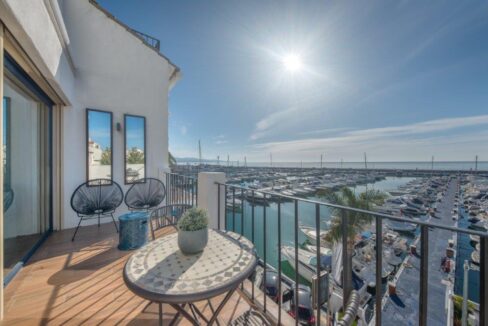 Puerto Banus Front Line duplex Penthouse with 2 terraces and panoramic sea views - duplex apartment for sale by Jacques Olivier Marbella