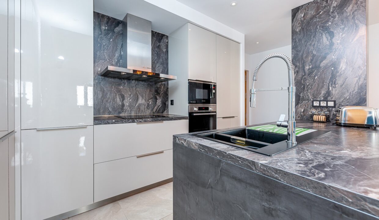 Sales and Rentals - Jacques Olivier Marbella
