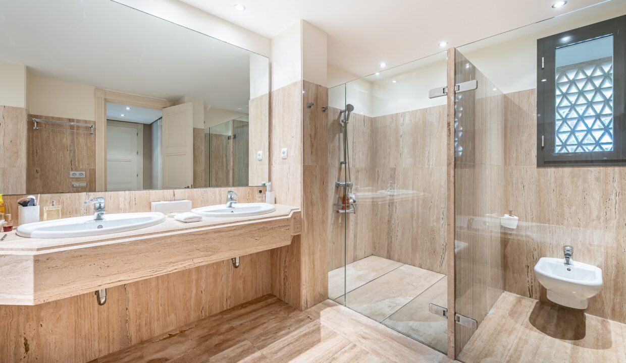 Sales and Rentals - Jacques Olivier Marbella