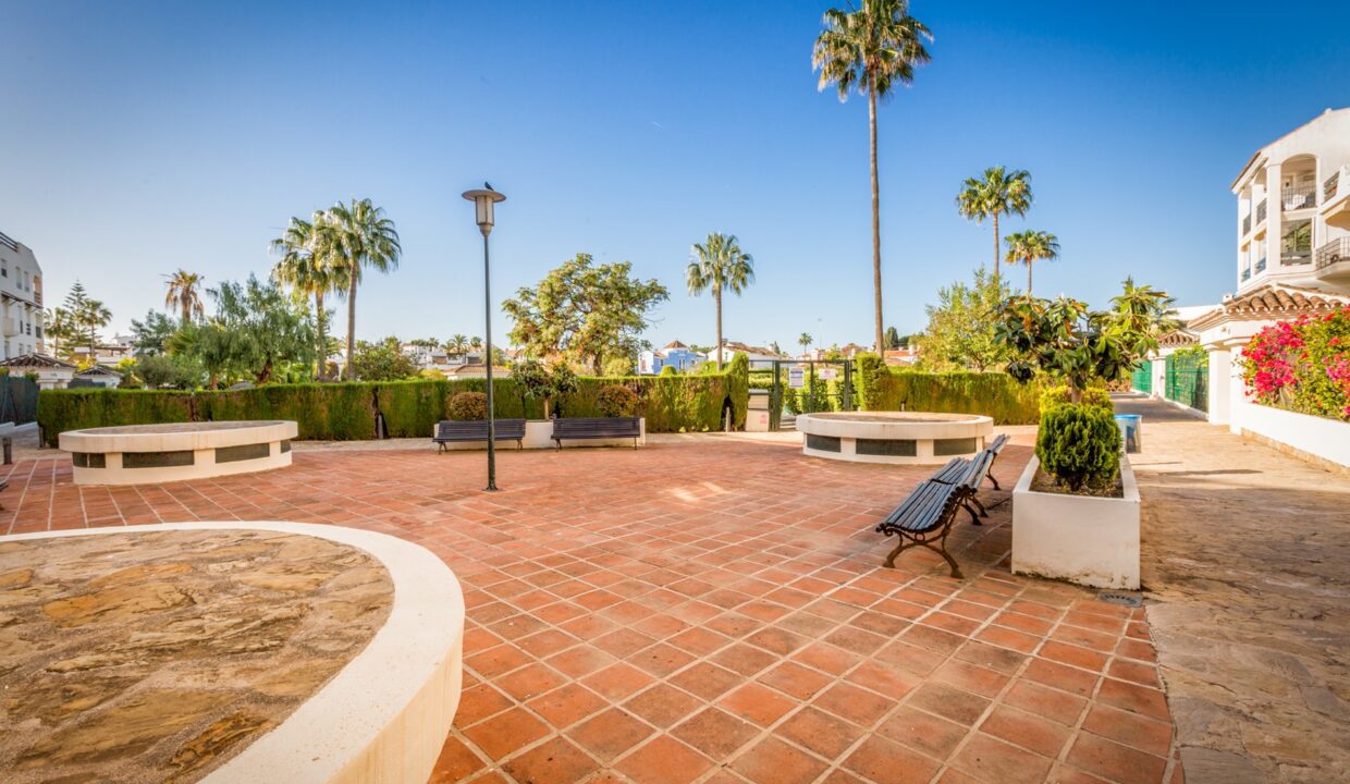 Sales and Rentals - Jacques Olivier Marbella