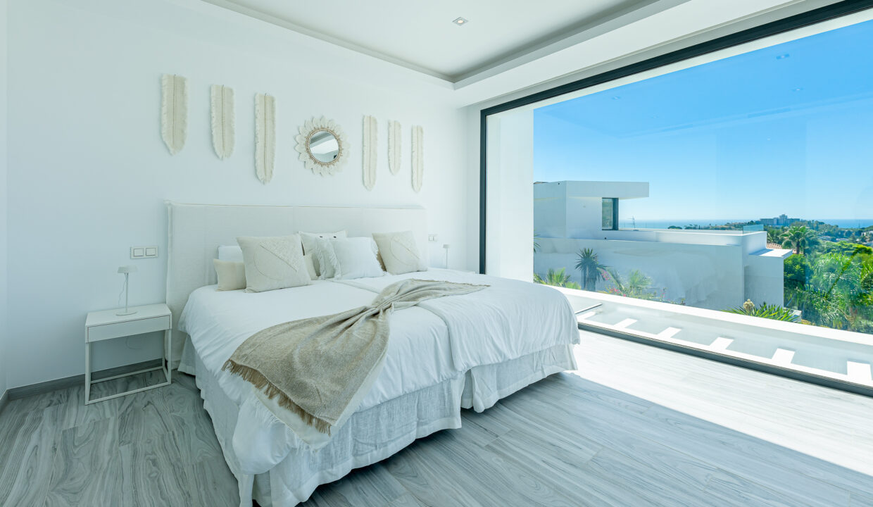 Marbella Villas with Sea Views - Jacques Olivier Marbella