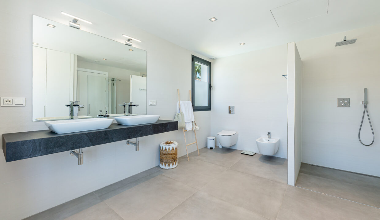 Sales and Rentals - Jacques Olivier Marbella