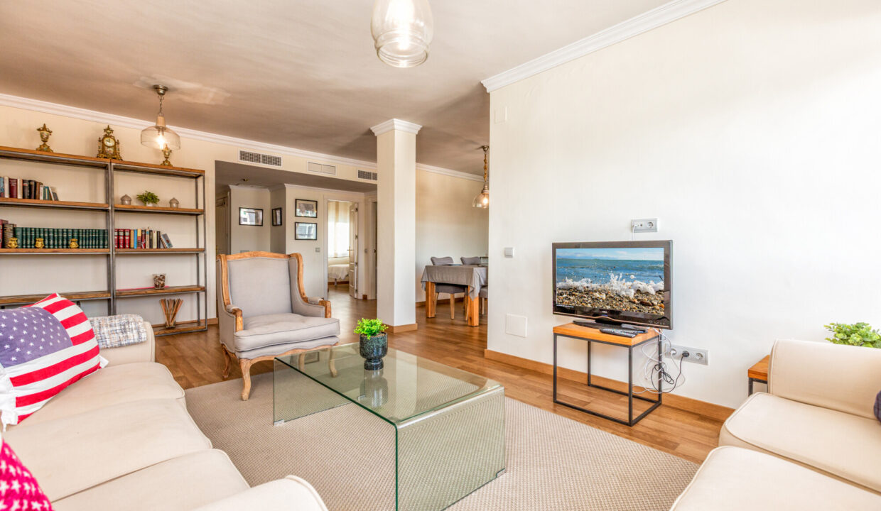 3 bedroom vacation apartment in Terrazas de Banus located in the heart of Puerto Banús - Jacques Olivier Marbella.