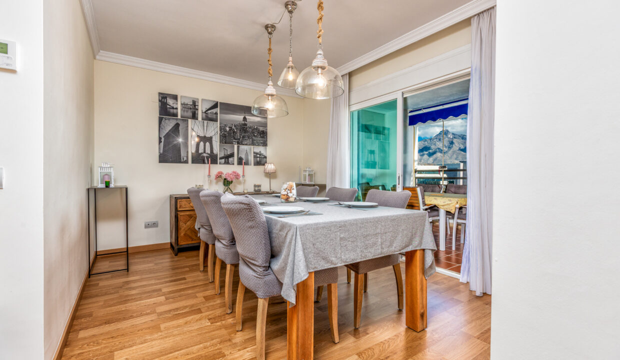 Puerto Banus Apartment with sea & city views - jacques Olivier marbella