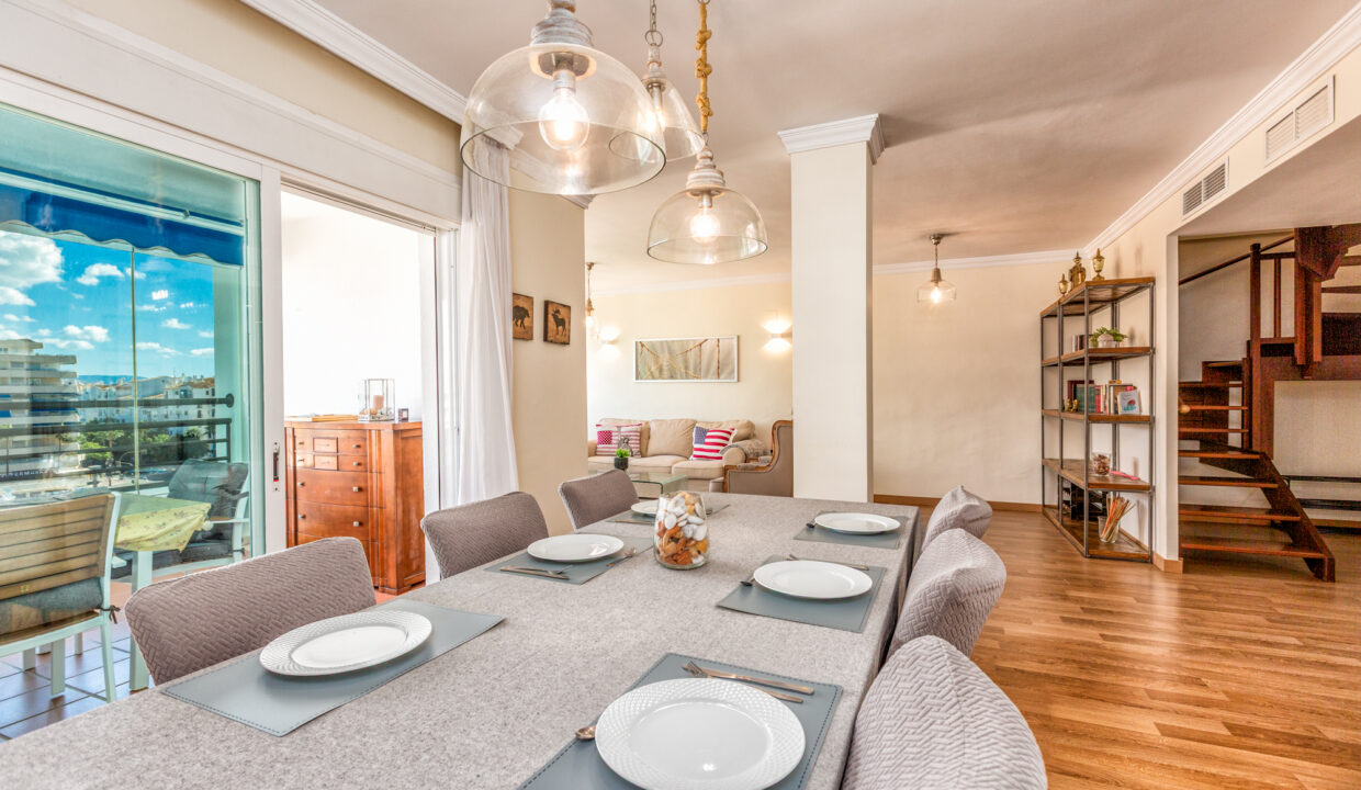 Puerto Banus rent vacaion Apartment with, sea & city views - jacques Olivier marbella