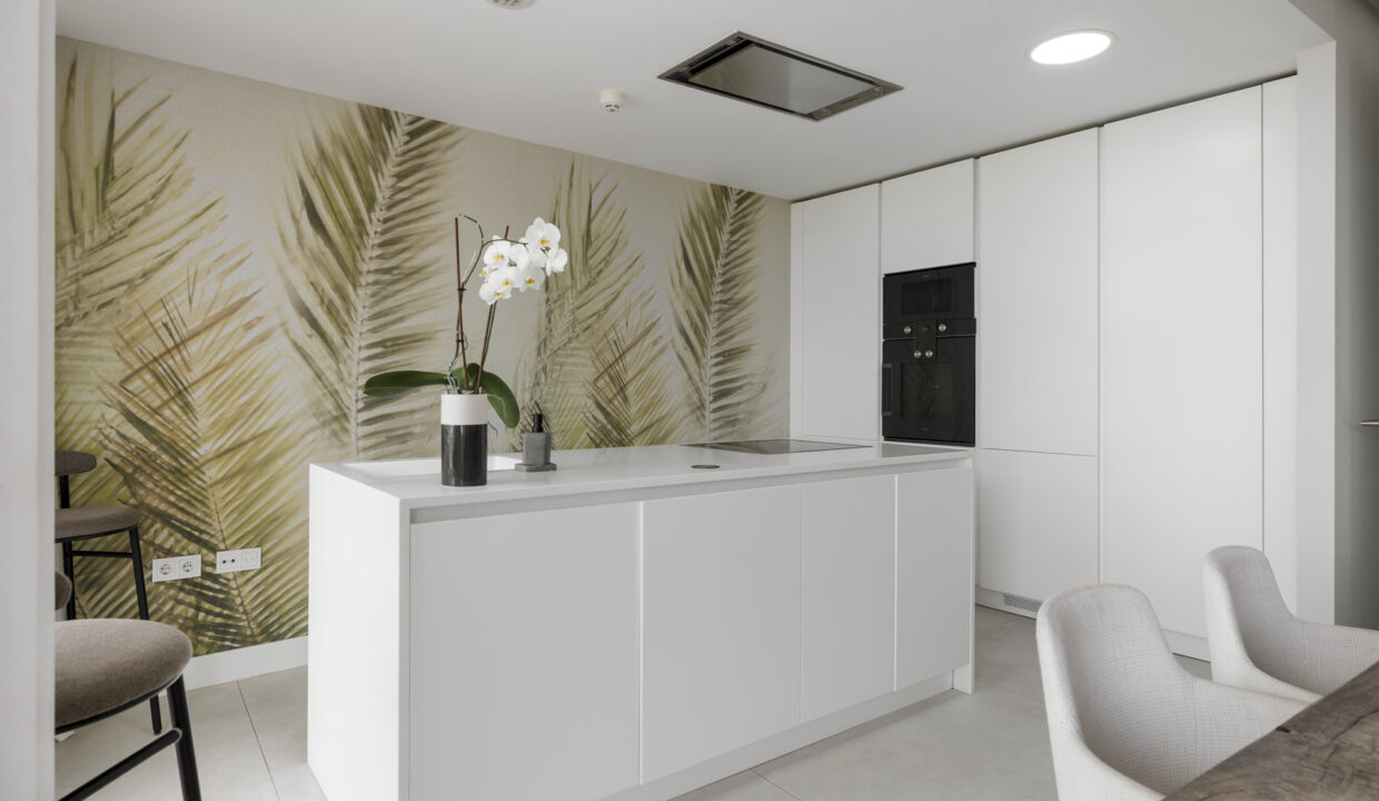 For sale Frontline Beach Apartment in The Edge, Estepona - Jacques Olivier Marbella