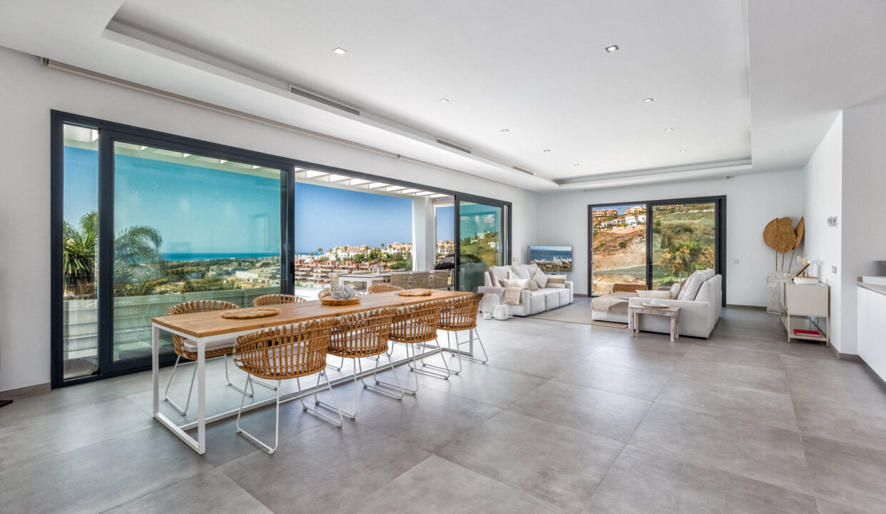 Marbella holiday Villa with Heated Pool Sea Views - Jacques Olivier Marbella
