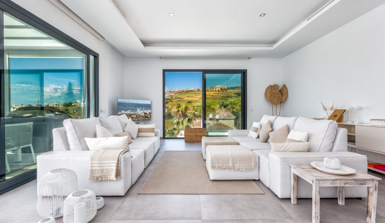 Heated Pool - Villas for Rent in Marbella - Jacques Olivier Marbella