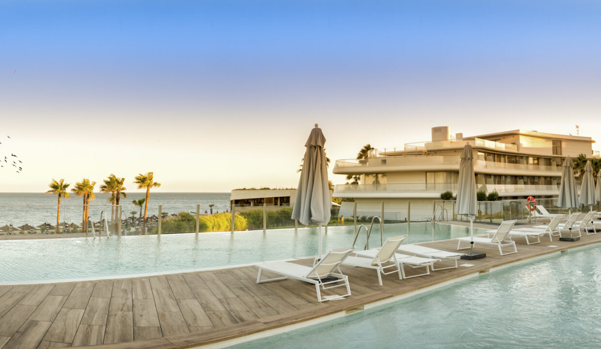 The Edge Estepona | Beachfront apartments for sale