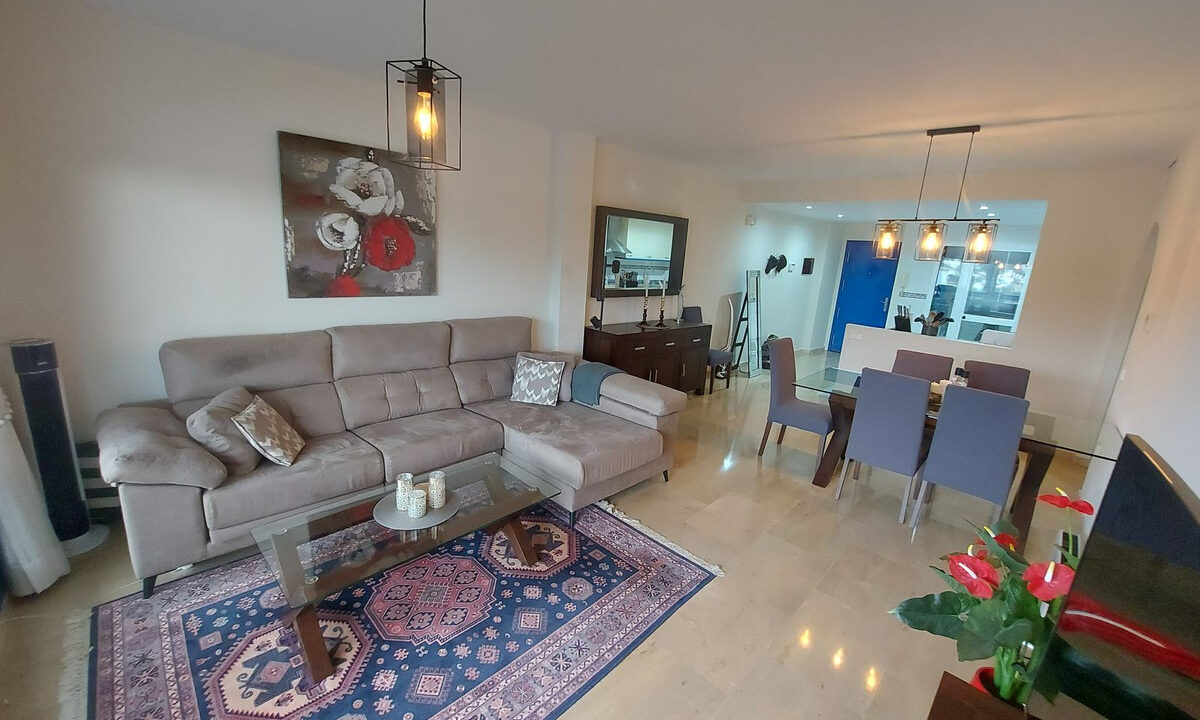 Middle Floor Apartment for sale in Málaga La Duquesa Costa del Sol Spain - Jacques Olivier Marbella