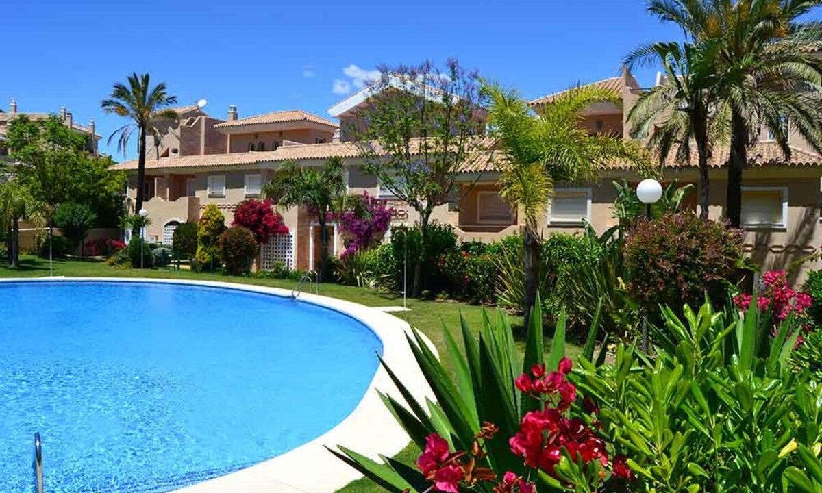 Townhouse in La Duquesa