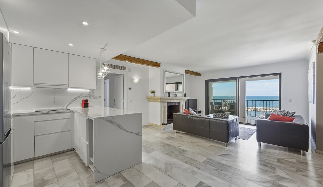 2 bedroom Penthouse with panoramic sea views Puerto Banus - Jacques Olivier Marbella