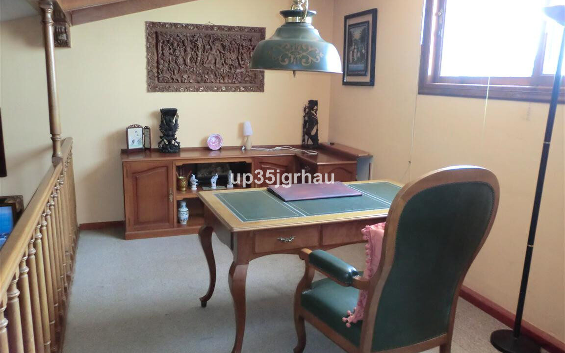 Detached Villa for sale in Málaga Estepona Costa del Sol Spain - Jacques Olivier Marbella