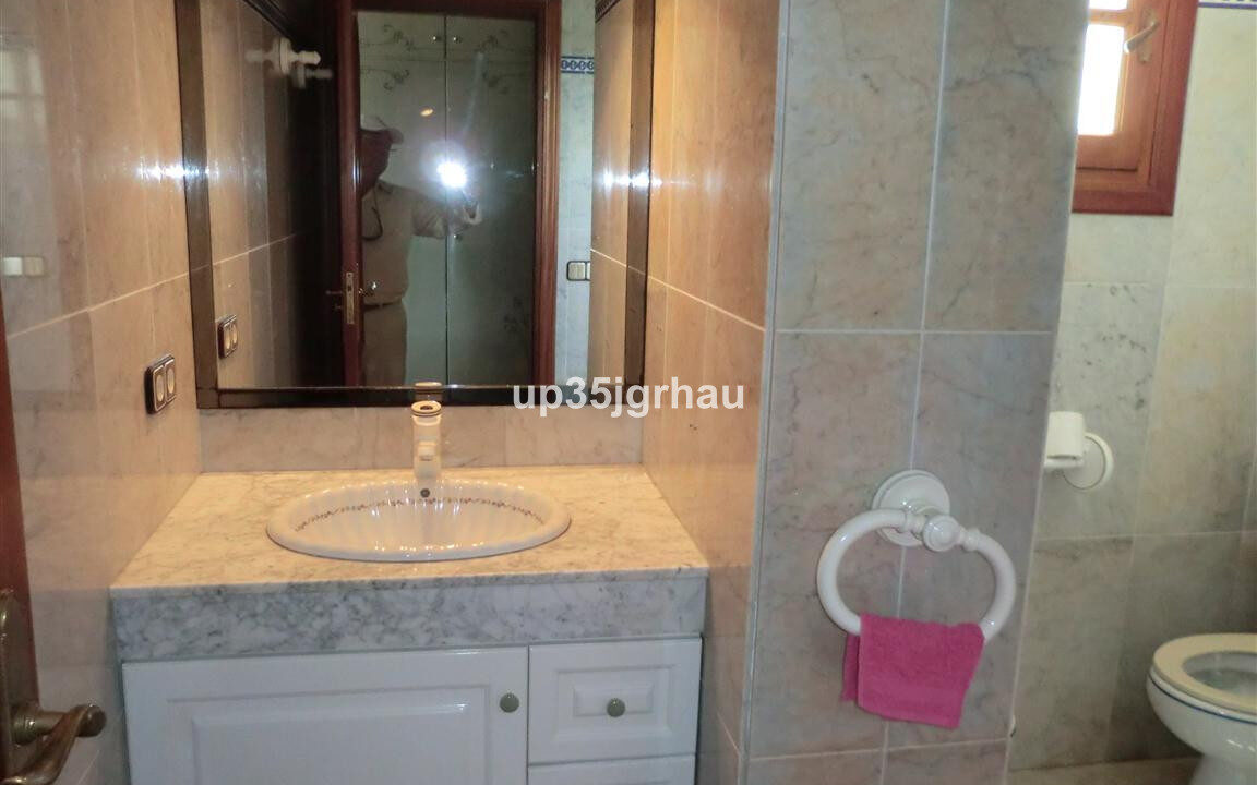 Detached Villa for sale in Málaga Estepona Costa del Sol Spain - Jacques Olivier Marbella