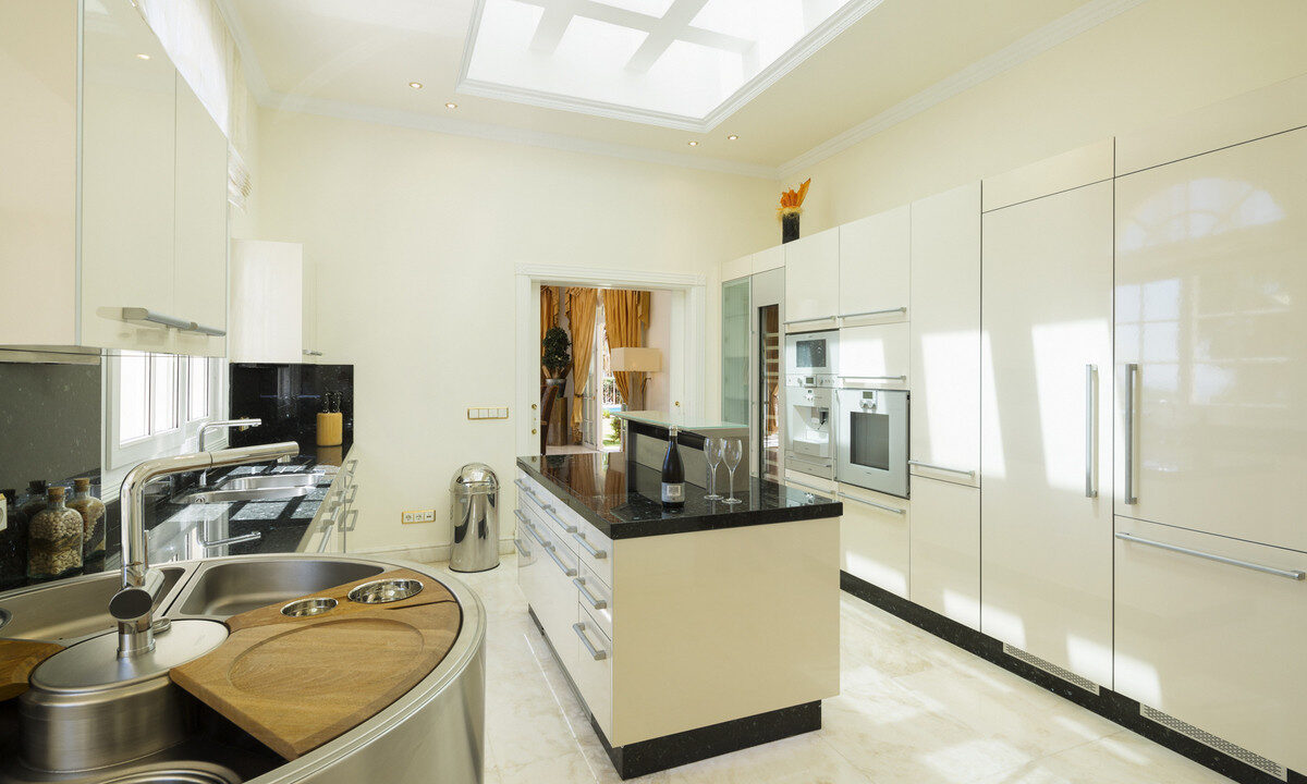 Detached Villa for sale in Málaga Sierra Blanca Costa del Sol Spain - Jacques Olivier Marbella