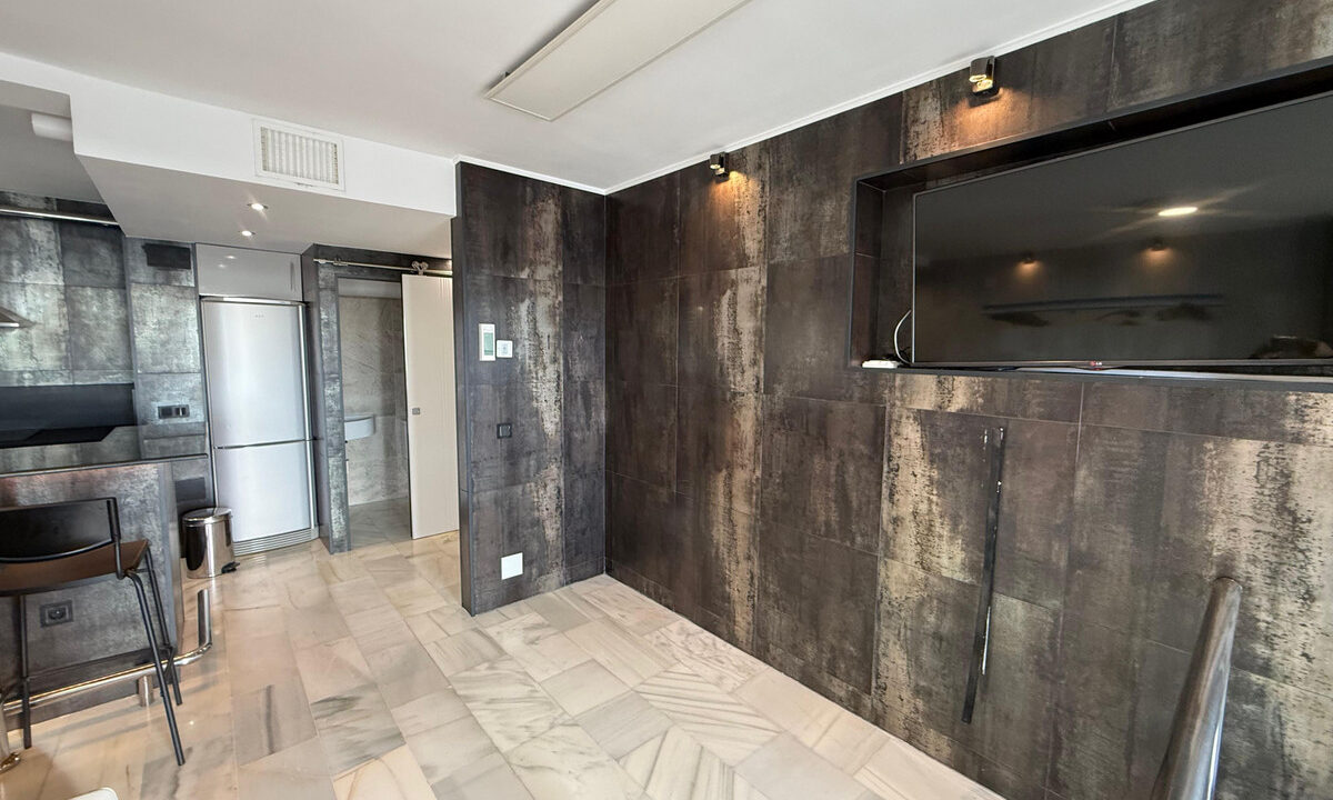 Middle Floor Apartment for sale in Málaga Puerto Banús Costa del Sol Spain - Jacques Olivier Marbella