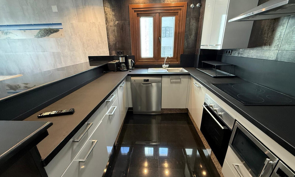 Middle Floor Apartment for sale in Málaga Puerto Banús Costa del Sol Spain - Jacques Olivier Marbella