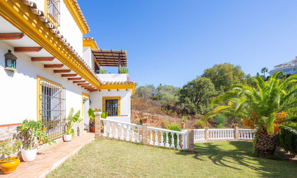 Detached Villa for sale in Málaga Elviria Costa del Sol Spain - Jacques Olivier Marbella