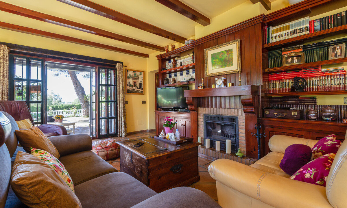 Detached Villa for sale in Málaga Elviria Costa del Sol Spain - Jacques Olivier Marbella