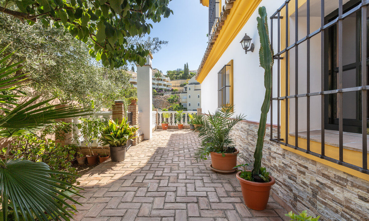 Detached Villa for sale in Málaga Elviria Costa del Sol Spain - Jacques Olivier Marbella