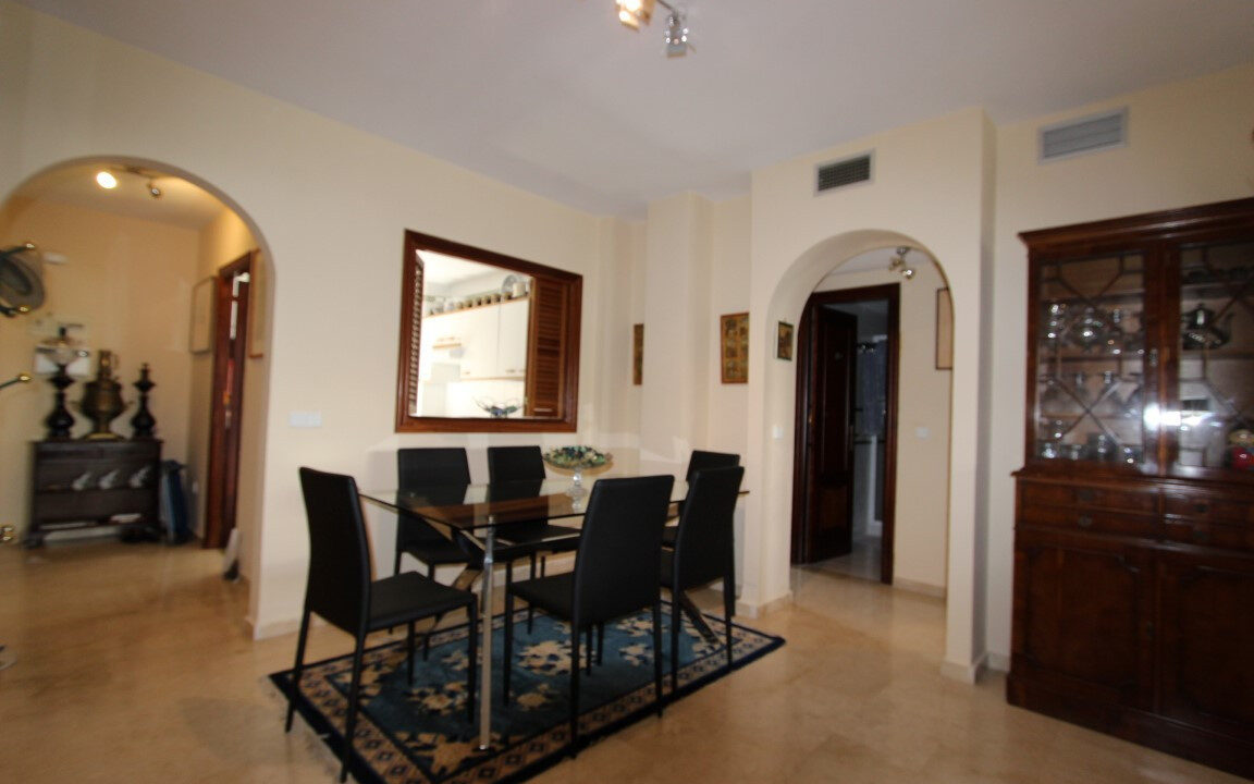 Middle Floor Apartment for sale in Málaga Estepona Costa del Sol Spain - Jacques Olivier Marbella