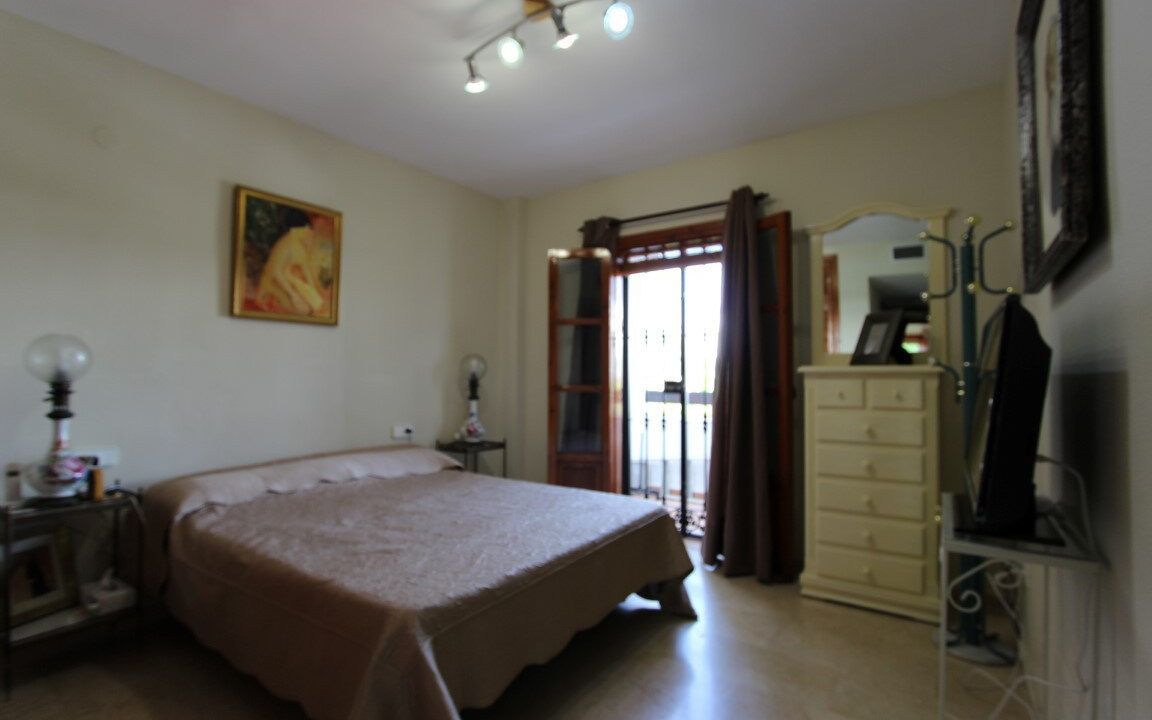 Middle Floor Apartment for sale in Málaga Estepona Costa del Sol Spain - Jacques Olivier Marbella