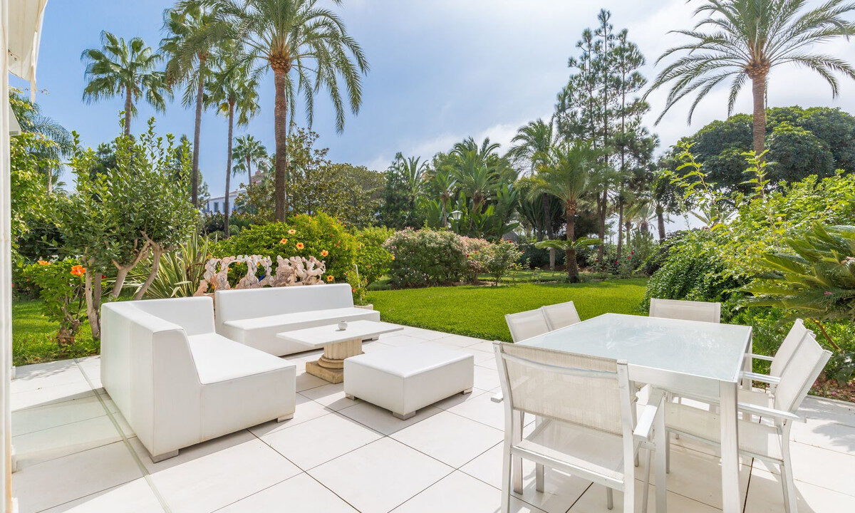 Ground Floor Apartment for sale in Málaga Puerto Banús Costa del Sol Spain - Jacques Olivier Marbella