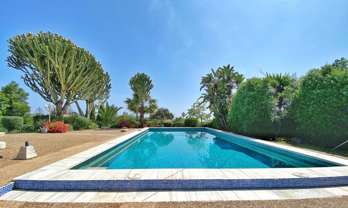 Detached Villa for sale in Málaga Marbella Costa del Sol Spain - Jacques Olivier Marbella