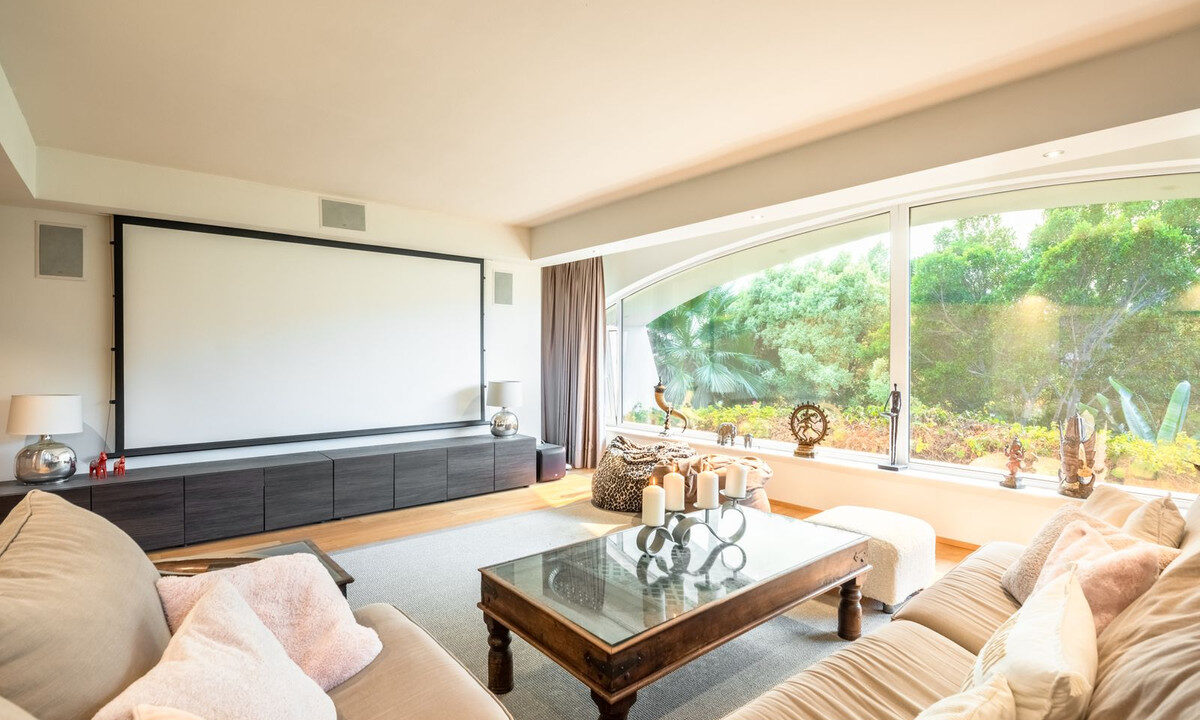 Detached Villa for sale in Málaga Nueva Andalucía Costa del Sol Spain - Jacques Olivier Marbella