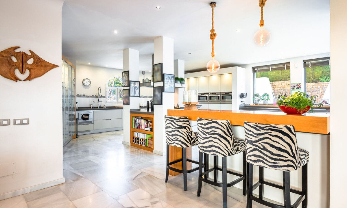 Detached Villa for sale in Málaga Nueva Andalucía Costa del Sol Spain - Jacques Olivier Marbella